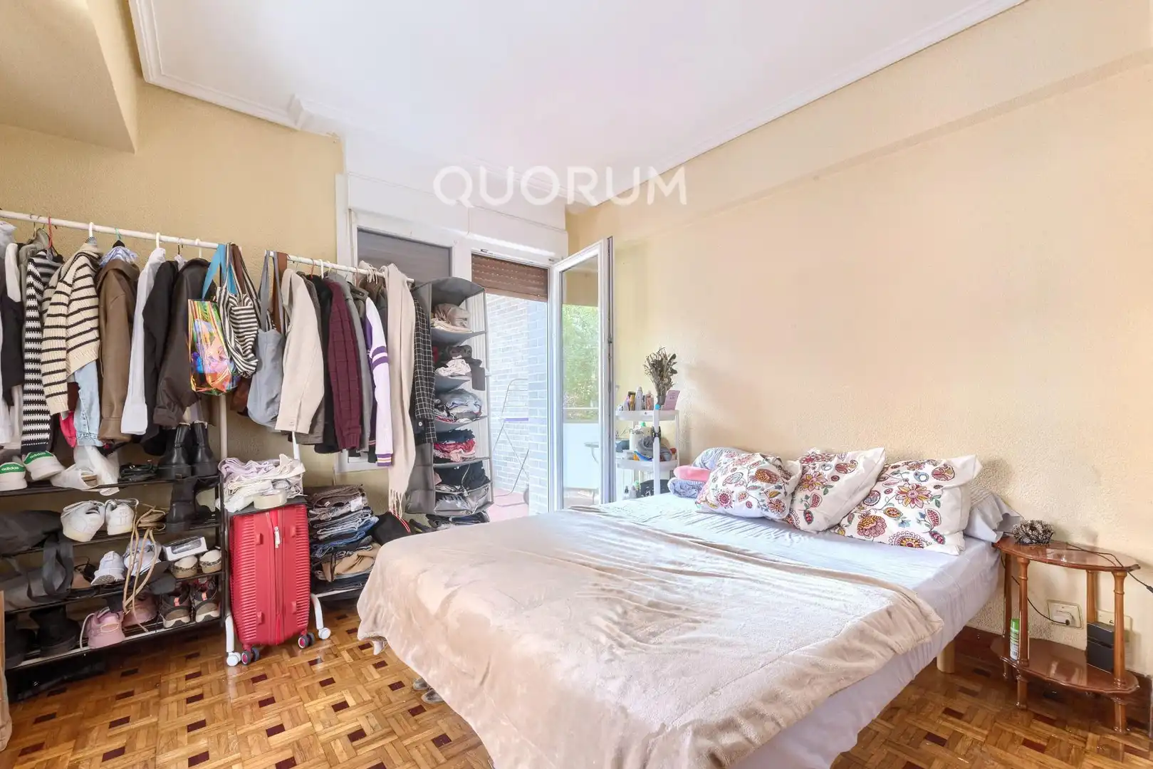 Habitación de Piso en venta en Basauri  con Calefacción y Balcón