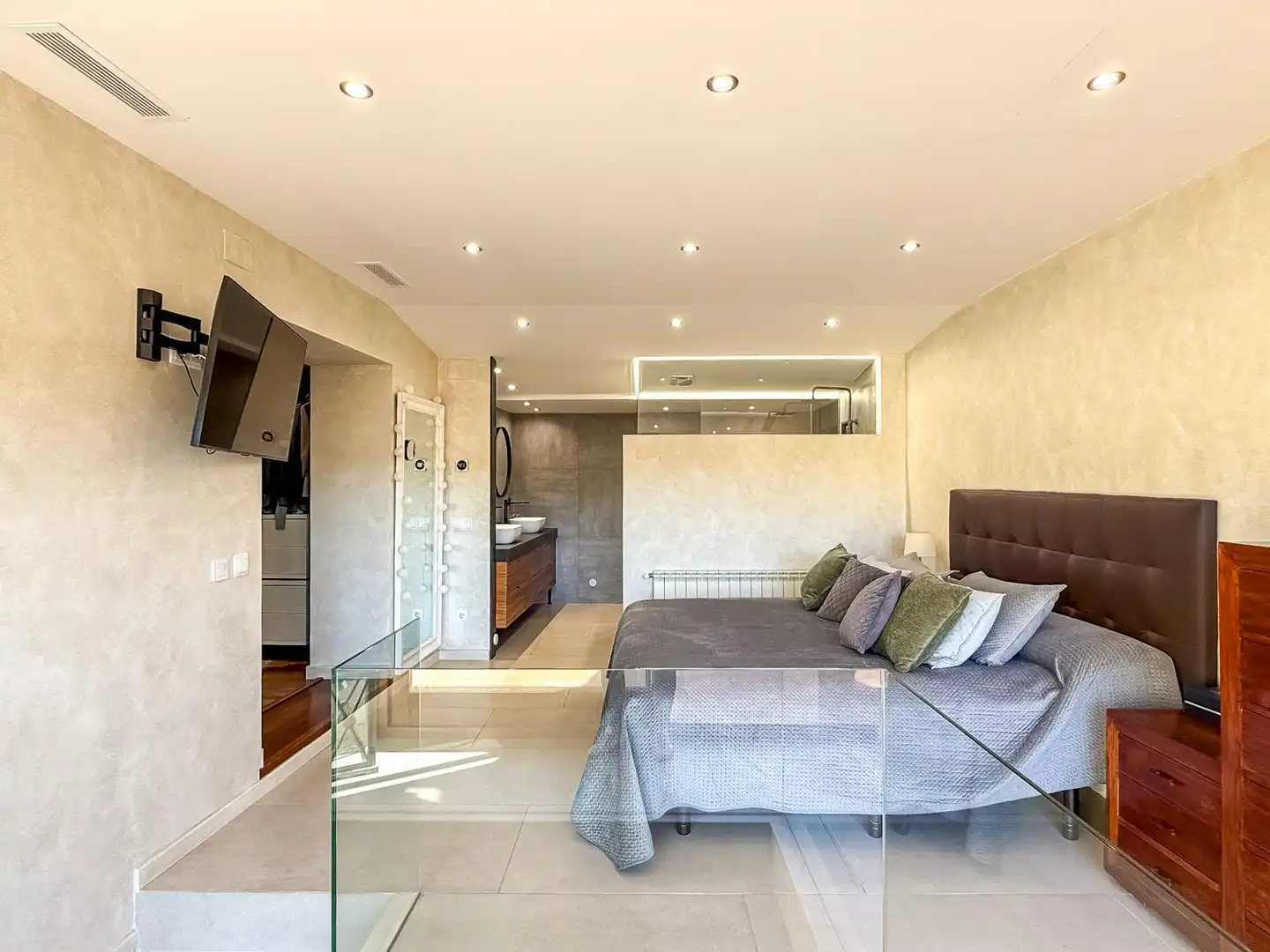 Habitación de Finca rústica en venta en Calonge i Sant Antoni con Calefacción y Jardín privado