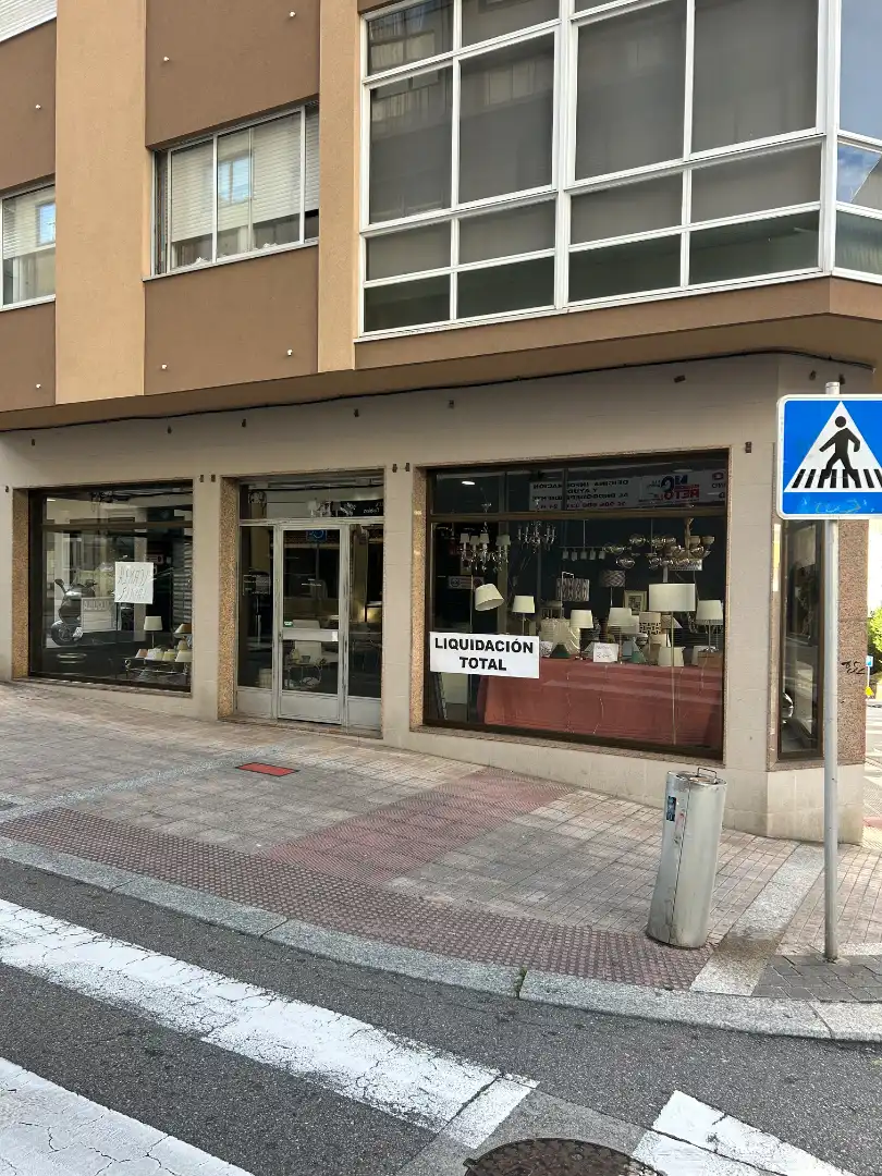 Geschaftsraum zur Miete in Rúa Casimiro Gómez, Zona de Plaza de Barcelos
