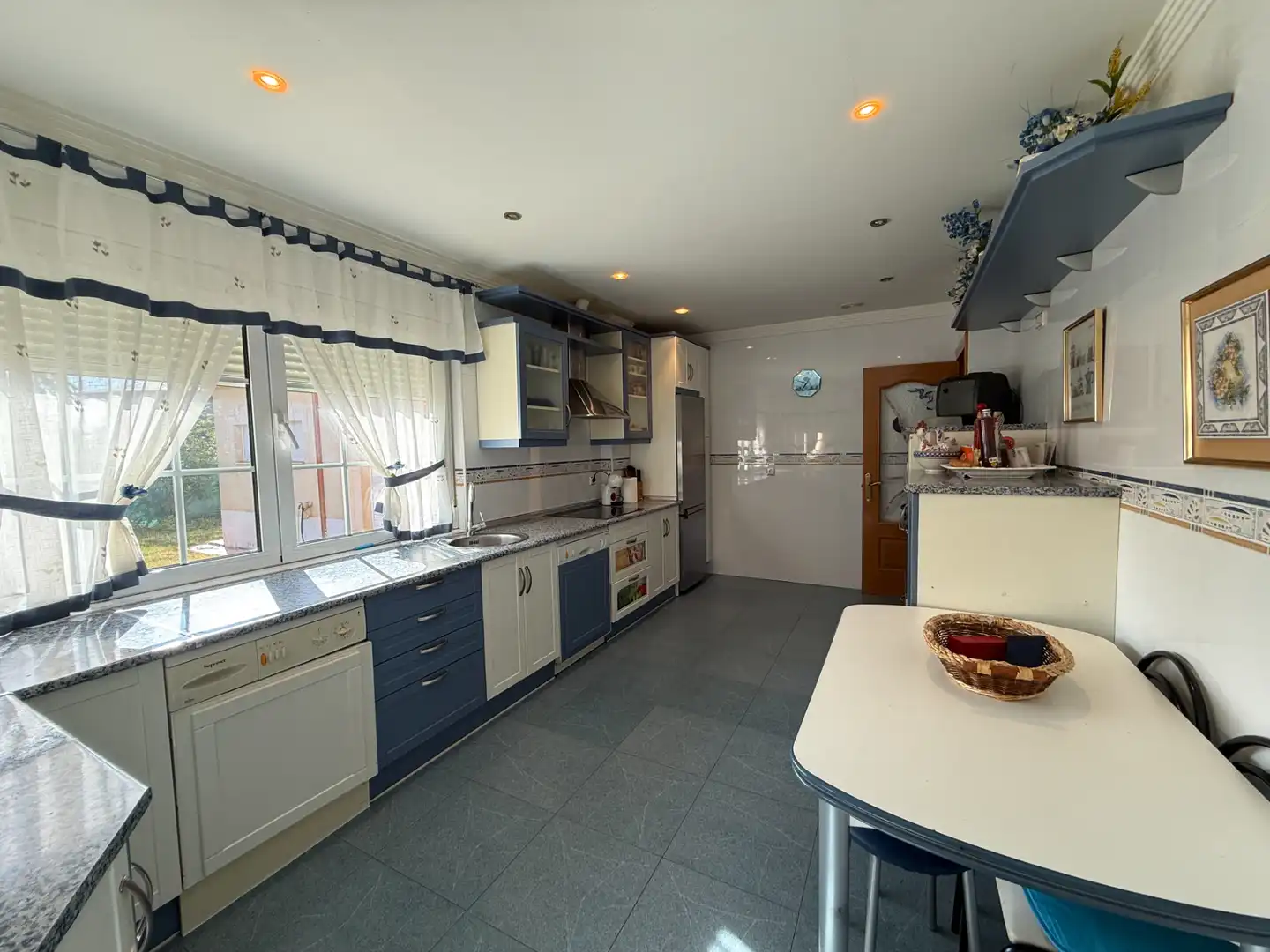 Cocina de Casa o chalet en venta en Carrión de los Condes con Aire acondicionado, Calefacción y Jardín privado