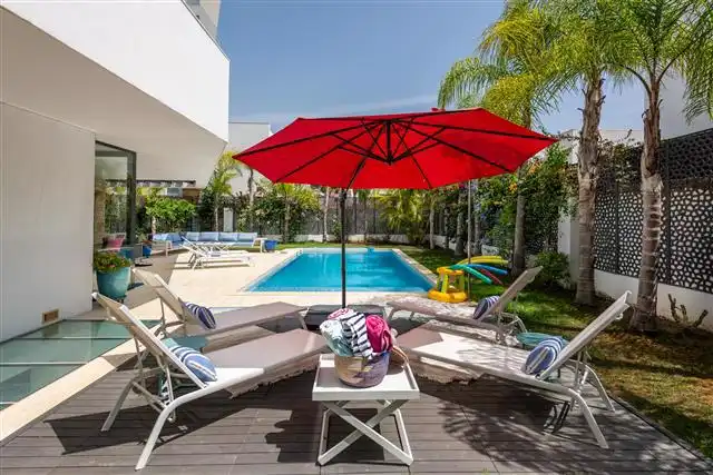 Chalet con terraza en venta en Nueva Andalucía, imagen 2