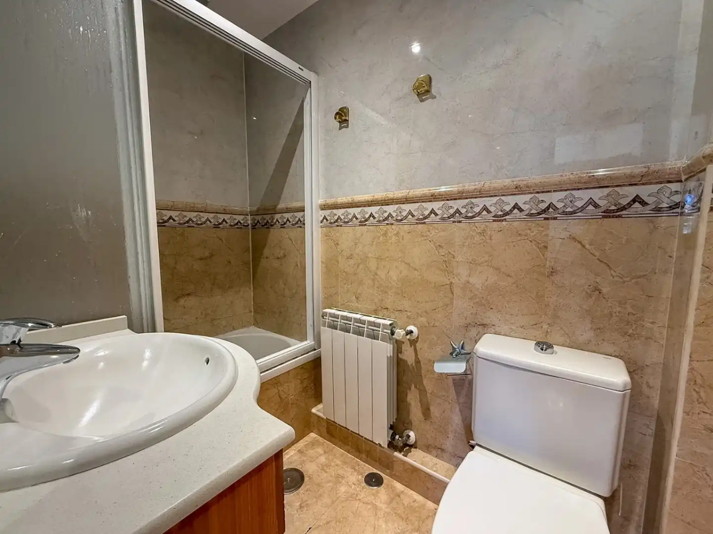 Badezimmer von Wohnung zum Verkauf in Torrejón de Ardoz