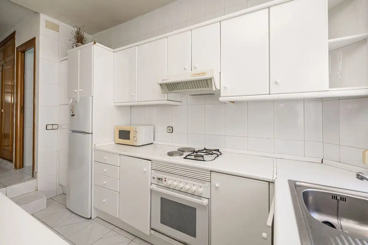 Cuina de Casa o xalet en venda en Madrid amb Aire condicionat, Calefacció i Jardí privat