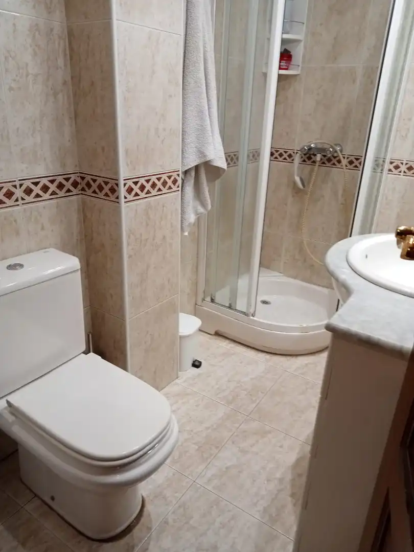 Baño de Casa o chalet en venta en Santiago de Compostela  con Calefacción, Jardín privado y Terraza