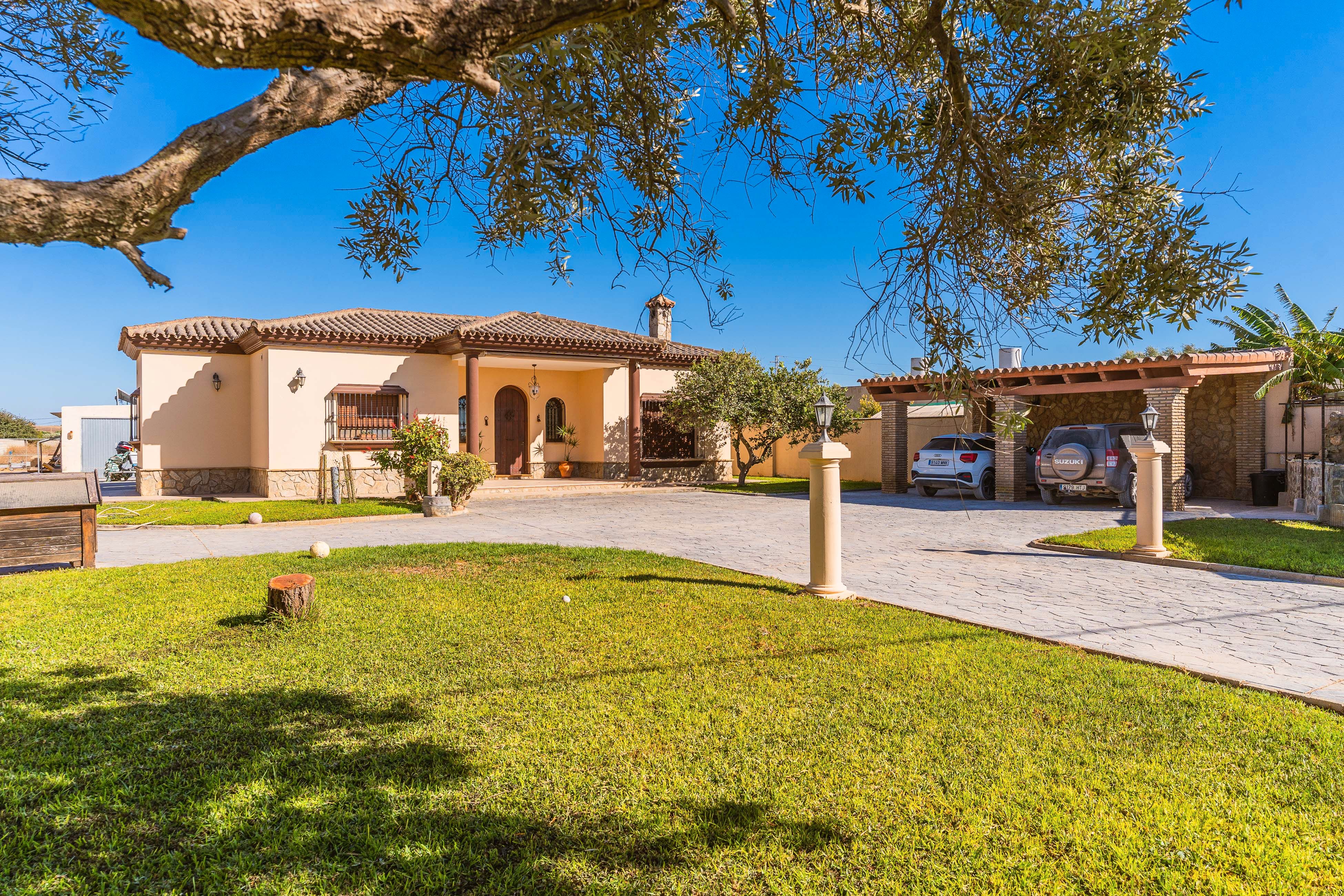 Exterior view of House or chalet for sale in Chiclana de la Frontera  with Private garden and Terrace