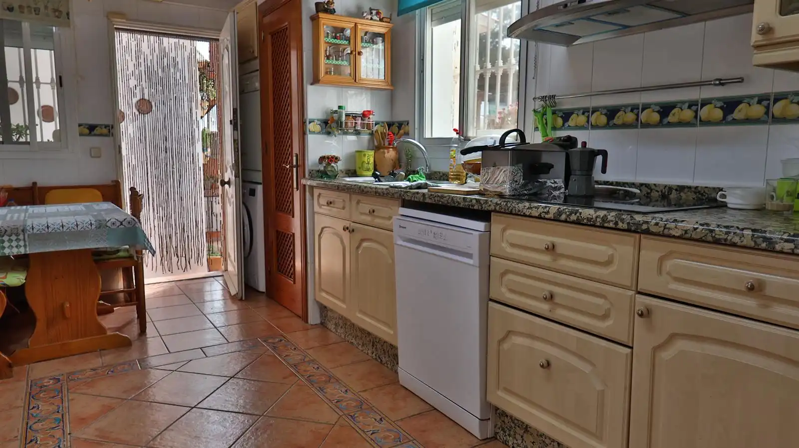 Kitchen of Detached homes for sale in Málaga  with Terrace and Community pool