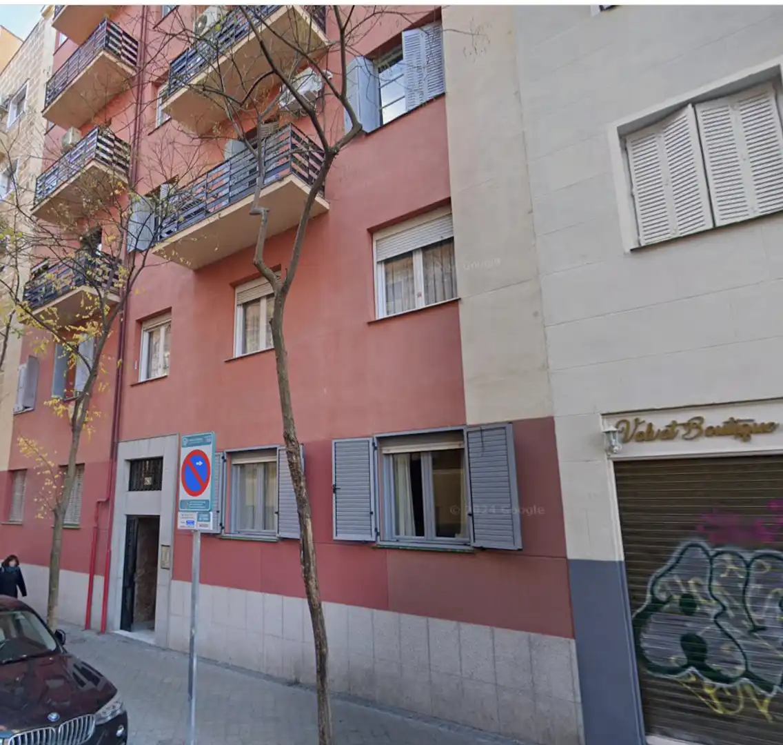 Außenansicht von Wohnungen zum Verkauf in Madrid mit Parkett