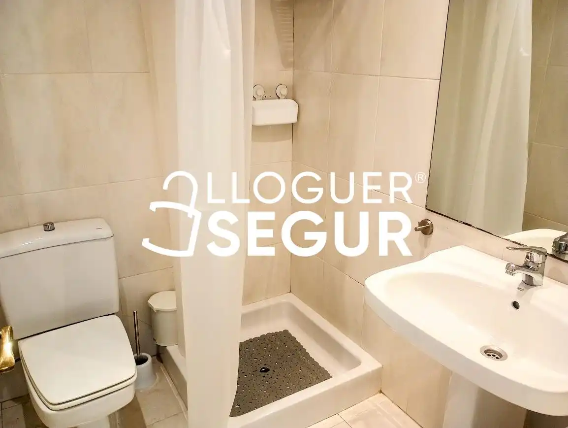 Bany de Pis de lloguer en Sitges amb Terrassa