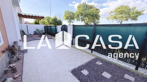 Foto 4 de Casa adosada en venda a Avenida de Europa, Montequinto