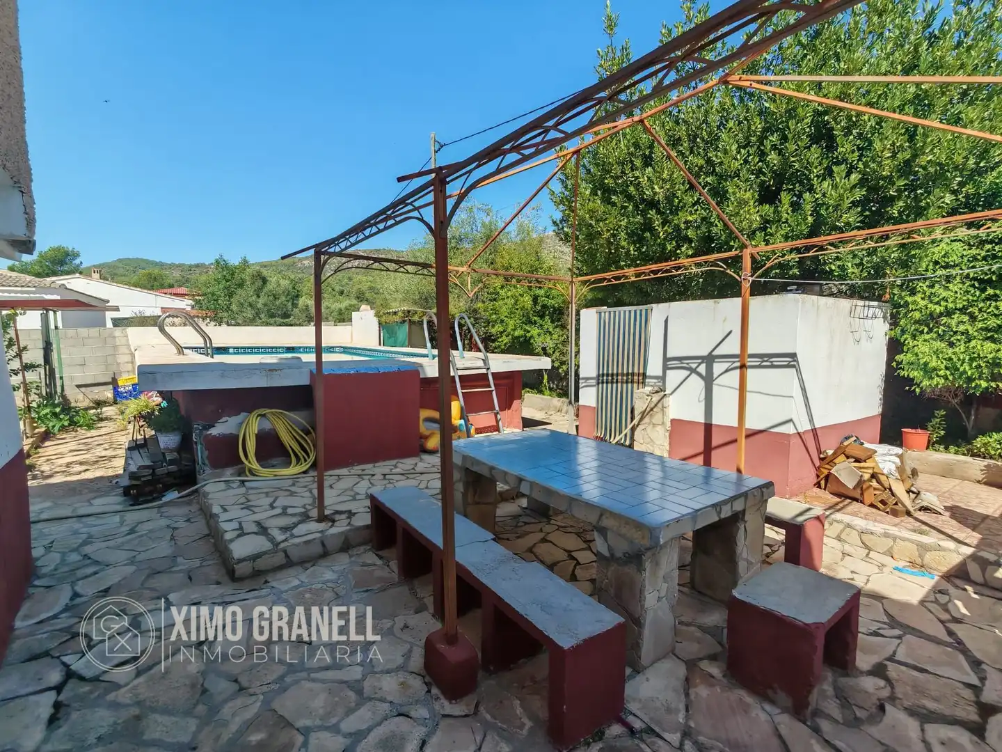 Außenansicht von Country house zum Verkauf in Borriol mit Terrasse, Abstellraum und Schwimmbad