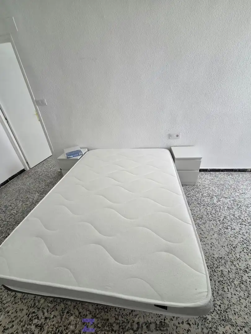 Dormitori de Pis de lloguer en Molina de Segura amb Moblat, Forn i Rentadora