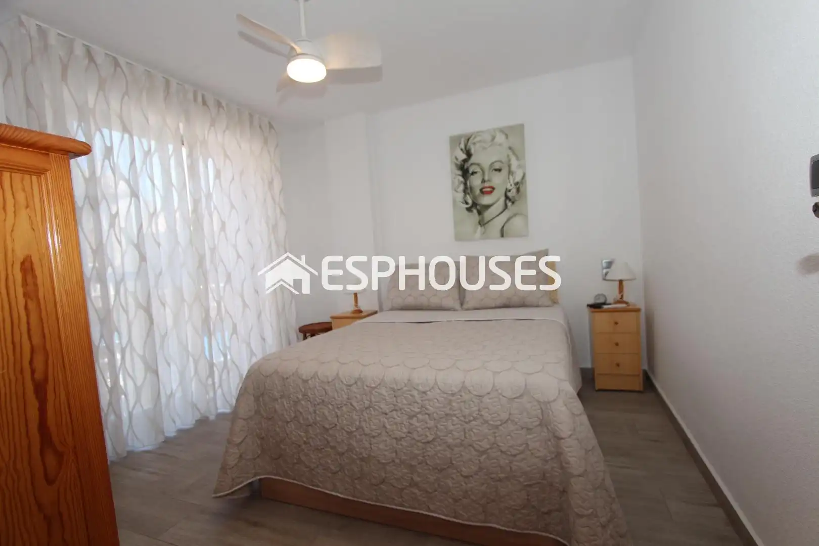 Habitación de Apartamento en venta en Guardamar del Segura con Terraza, Trastero y Amueblado