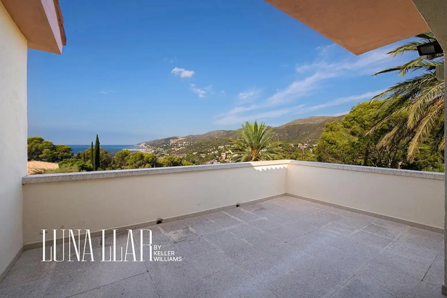 Terrace of Houses for sale in Castelldefels  with Air Conditioner and Parquet flooring