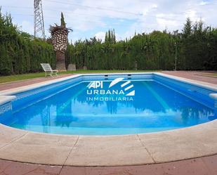 Piscina de Casa o xalet de lloguer en Lucena amb Aire condicionat i Piscina