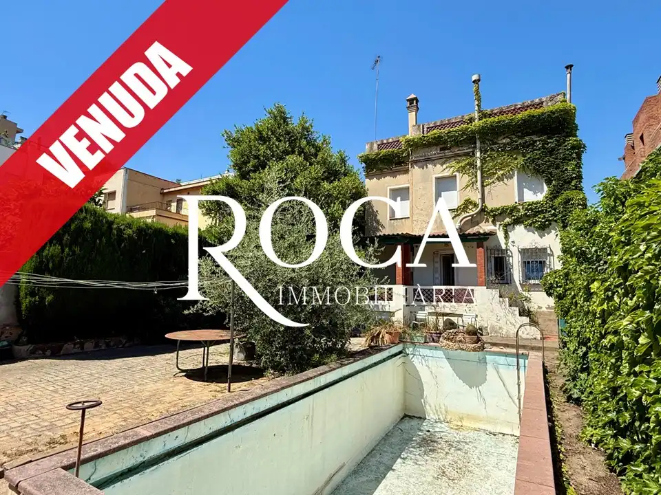 Vista exterior de Casa o xalet en venda en Barcelona amb Calefacció, Jardí privat i Terrassa