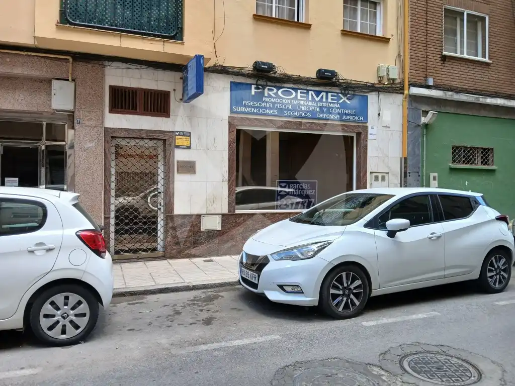 Local en venda en Badajoz amb Aire condicionat
