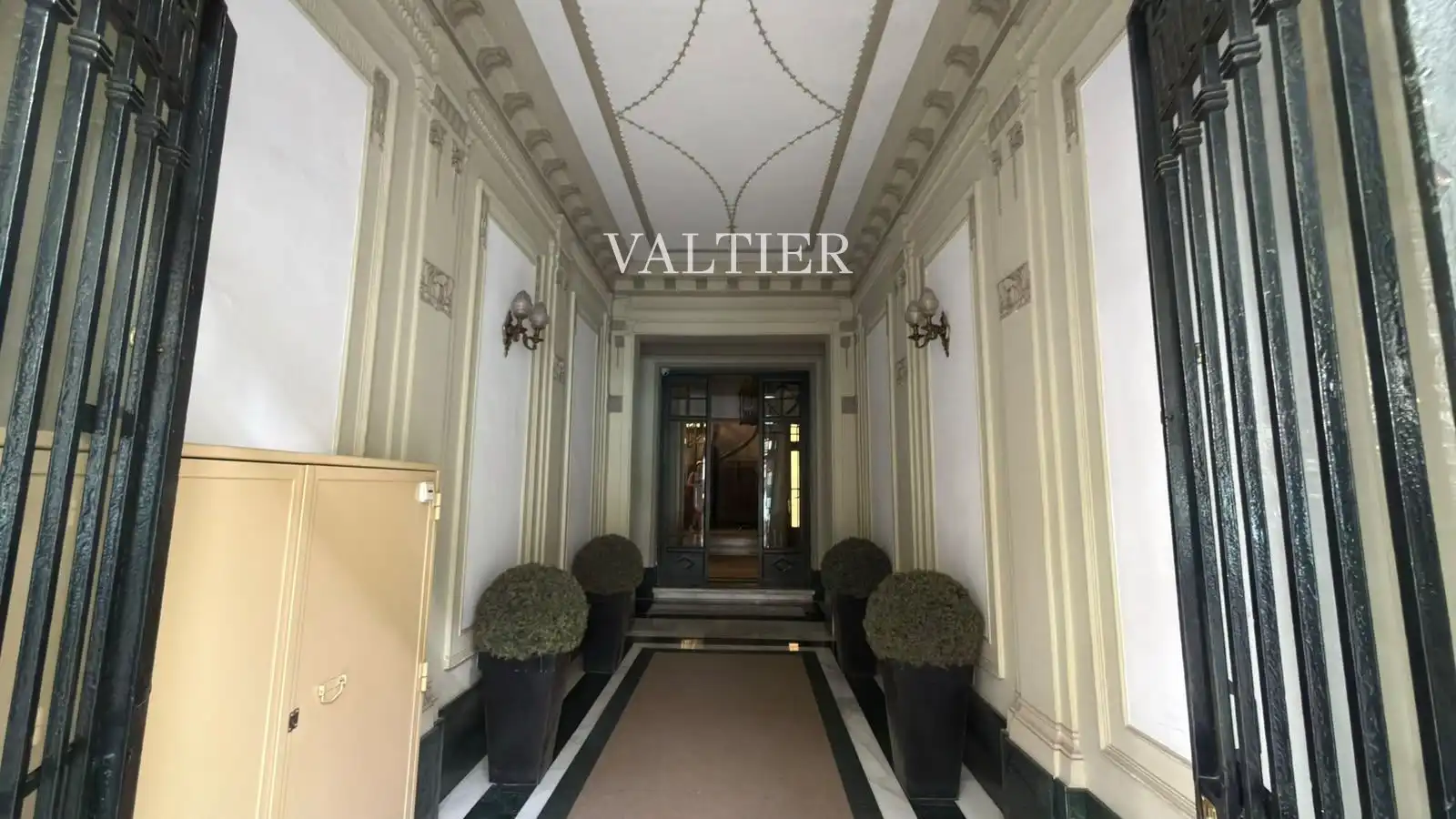 Flat for rent in Madrid  with Air Conditioner, Heating and Furnished