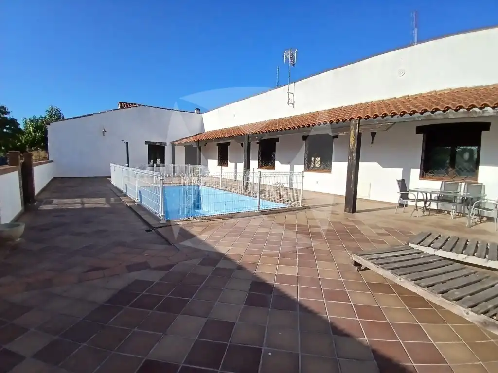 Detached house with pool for sale in Urbanizacion Atalaya, imagen 2