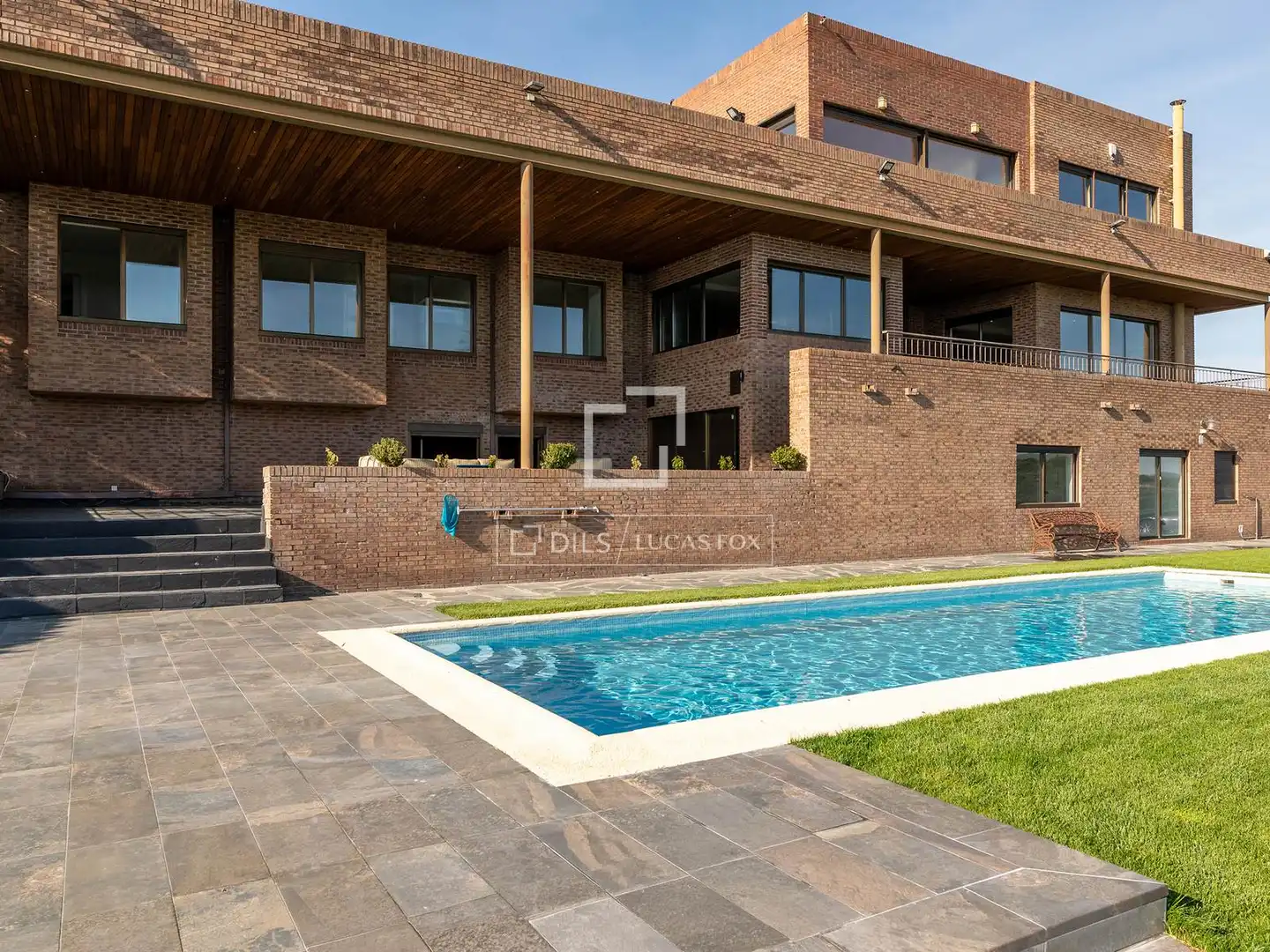 Exterior view of Houses for sale in Galapagar  with Air Conditioner, Private garden and Storage room
