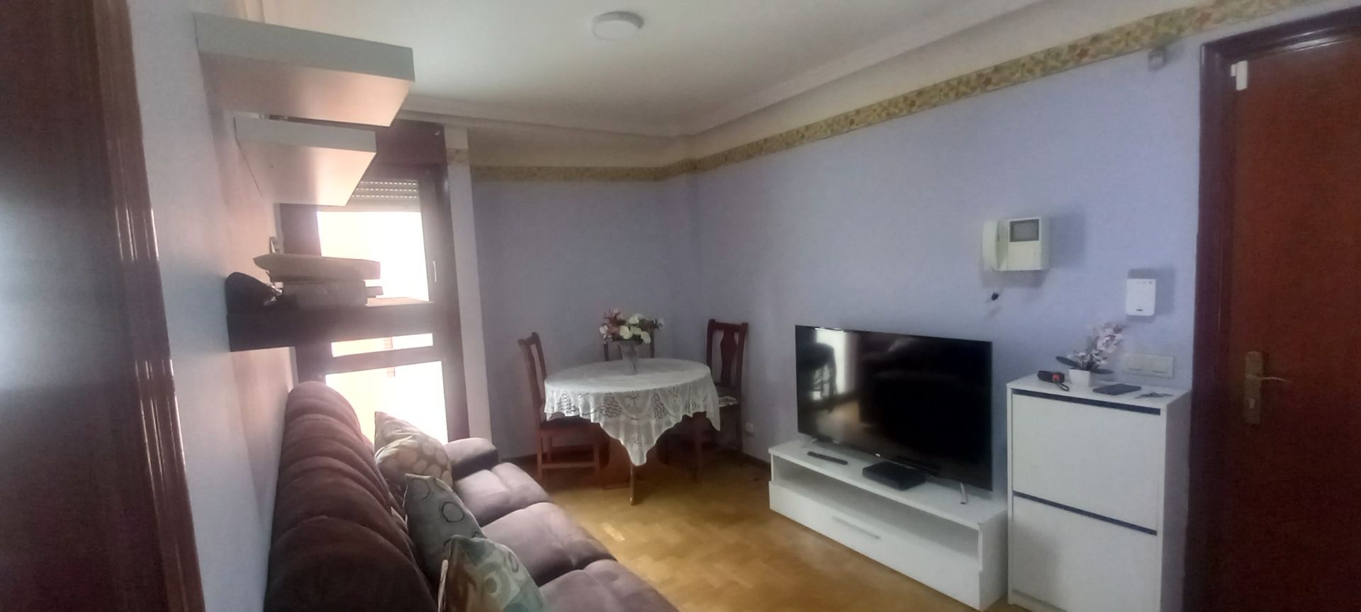 Sala d'estar de Apartament de lloguer en Nava amb Calefacció, Moblat i Rentadora