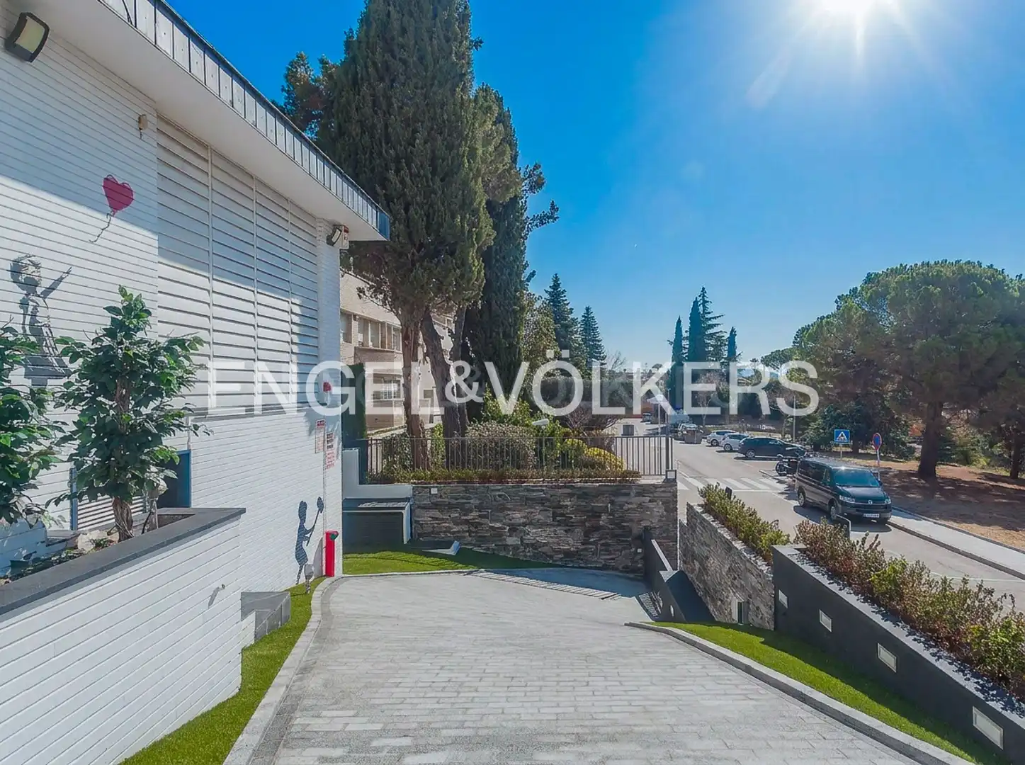 Vista exterior de Casa o xalet de lloguer en Sant Cugat del Vallès amb Calefacció