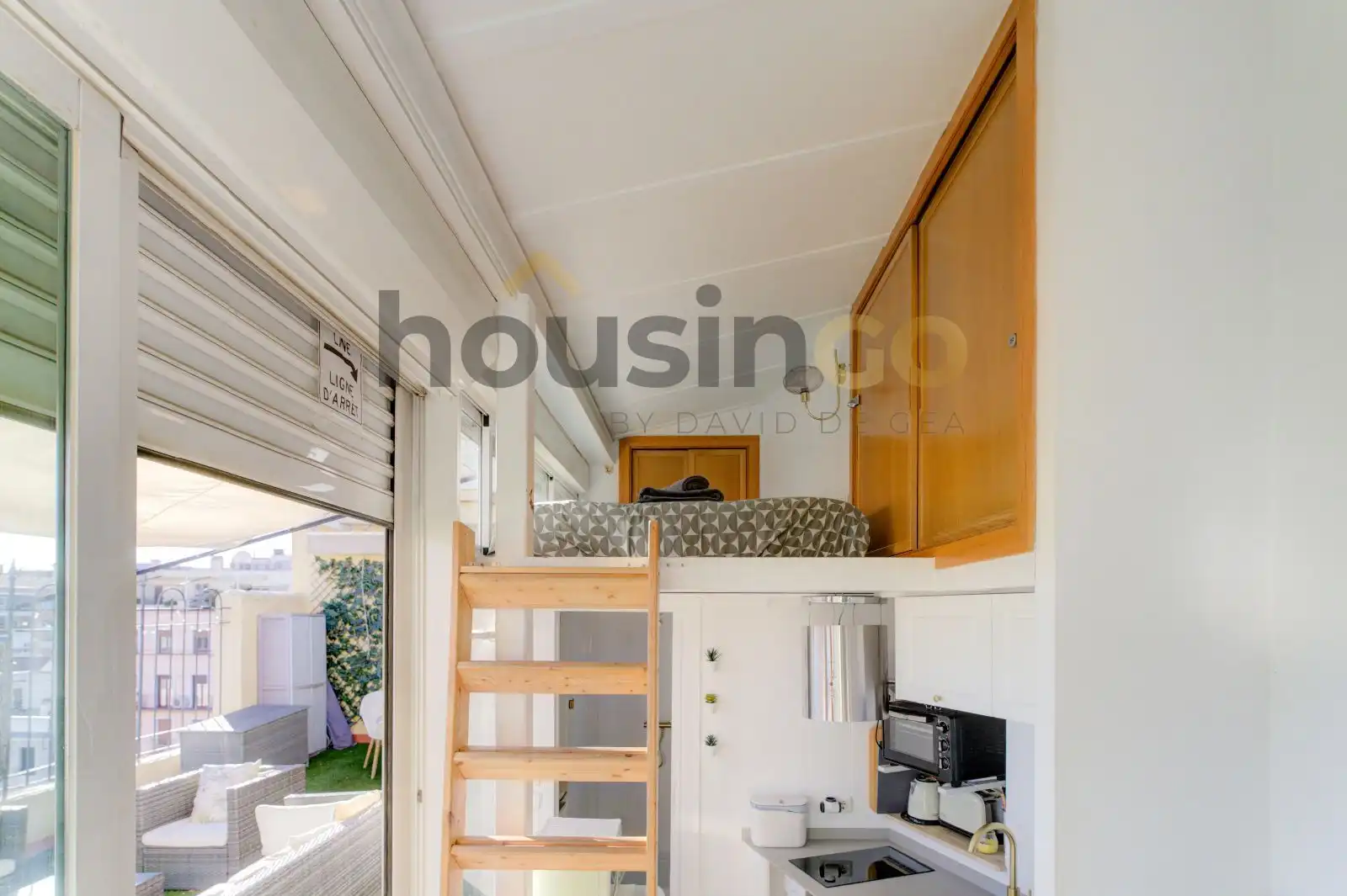 Bedroom of Attic for rent in Madrid  with Air Conditioner, Heating and Furnished