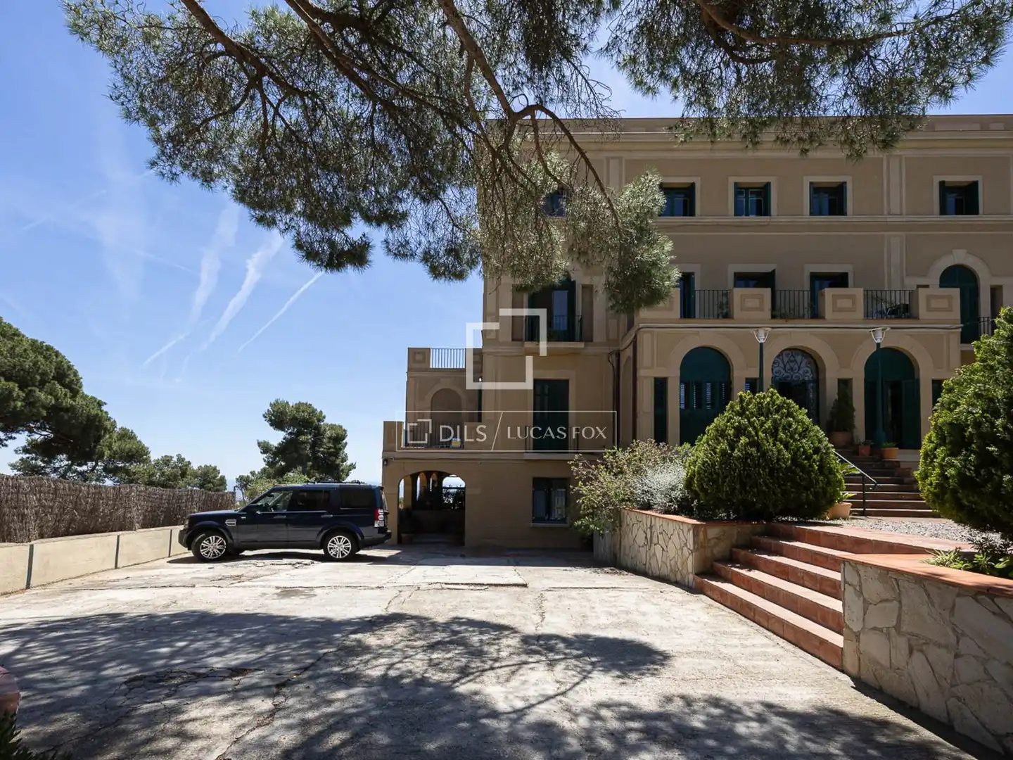 Vista exterior de Pis de lloguer en Barcelona amb Calefacció, Jardí privat i Parquet
