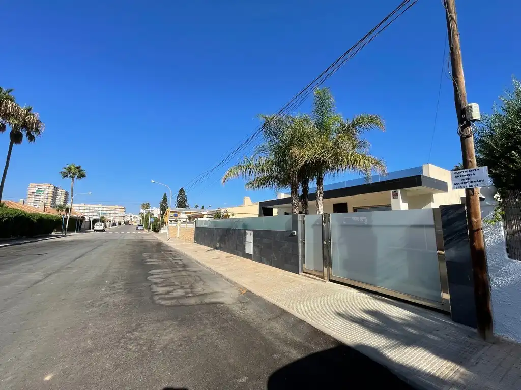 Houses for sale in Islas Menores - Mar de Cristal