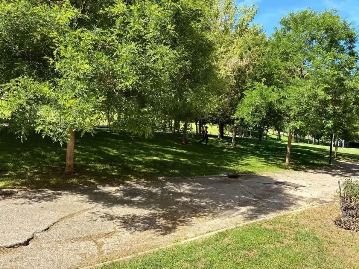 Vista exterior de Pis en venda en Latina