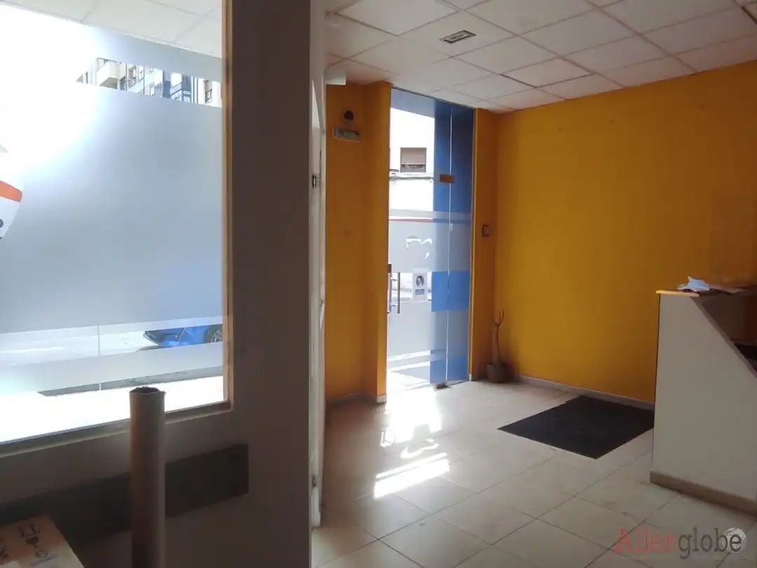 Local de alquiler en Oviedo  con Aire acondicionado