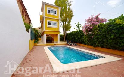 Piscina de Casa o xalet en venda en Moncada amb Aire condicionat, Calefacció i Jardí privat