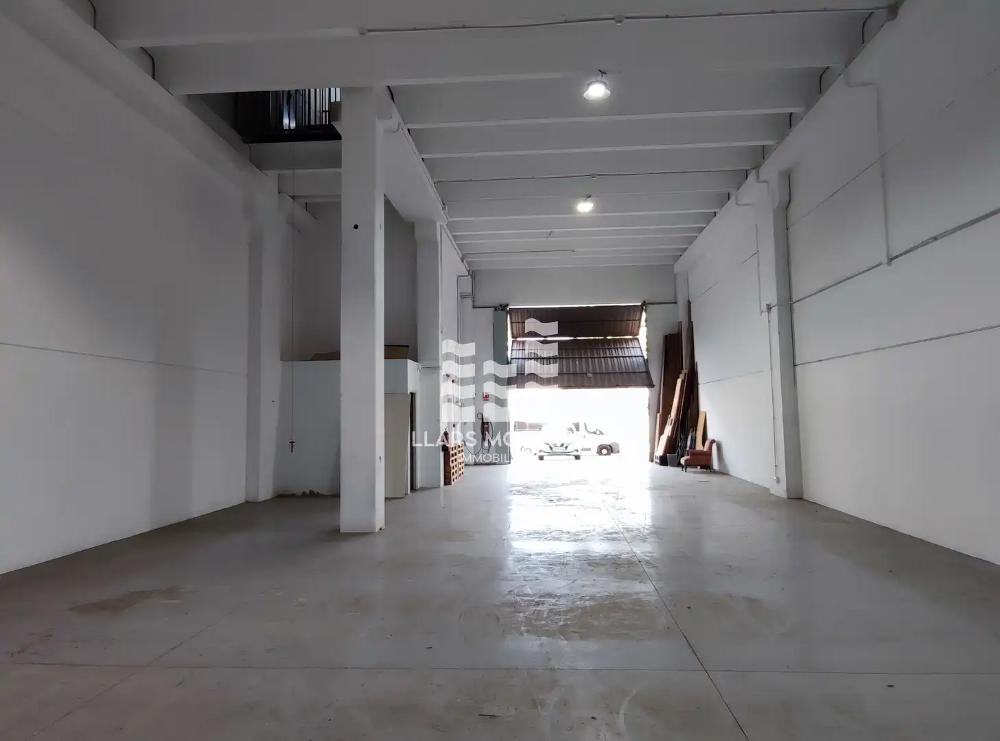 Nau industrial de lloguer en Montgat