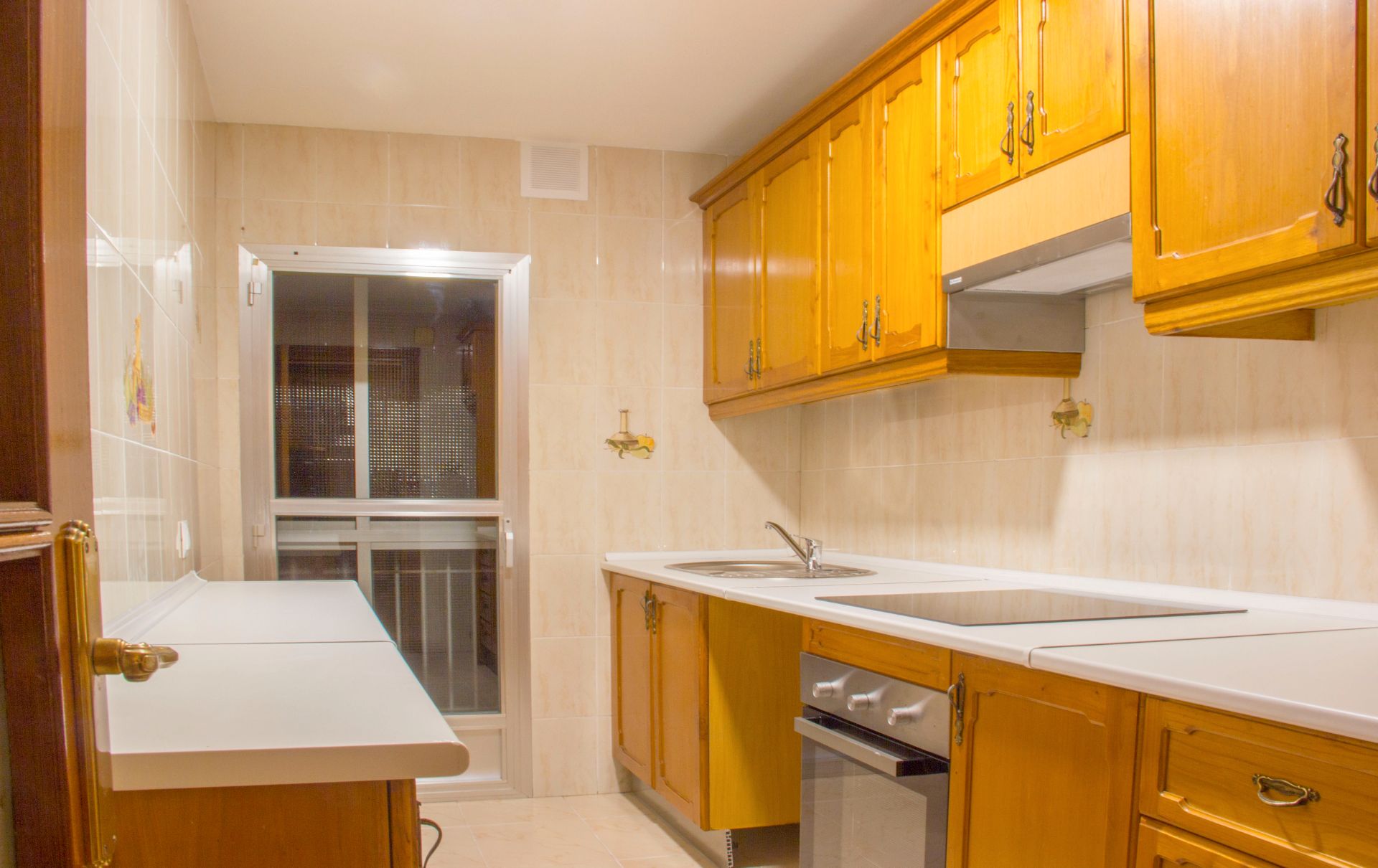 Cocina de Piso en venta en  Madrid Capital
