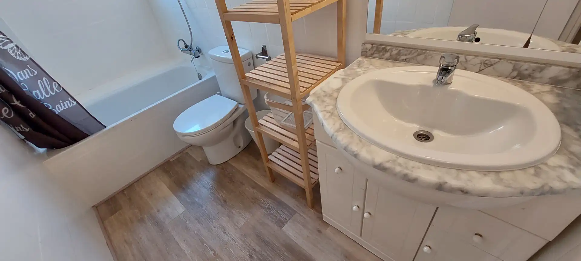 Baño de Piso en venta en Santa Pola con Parquet, Terraza y Amueblado