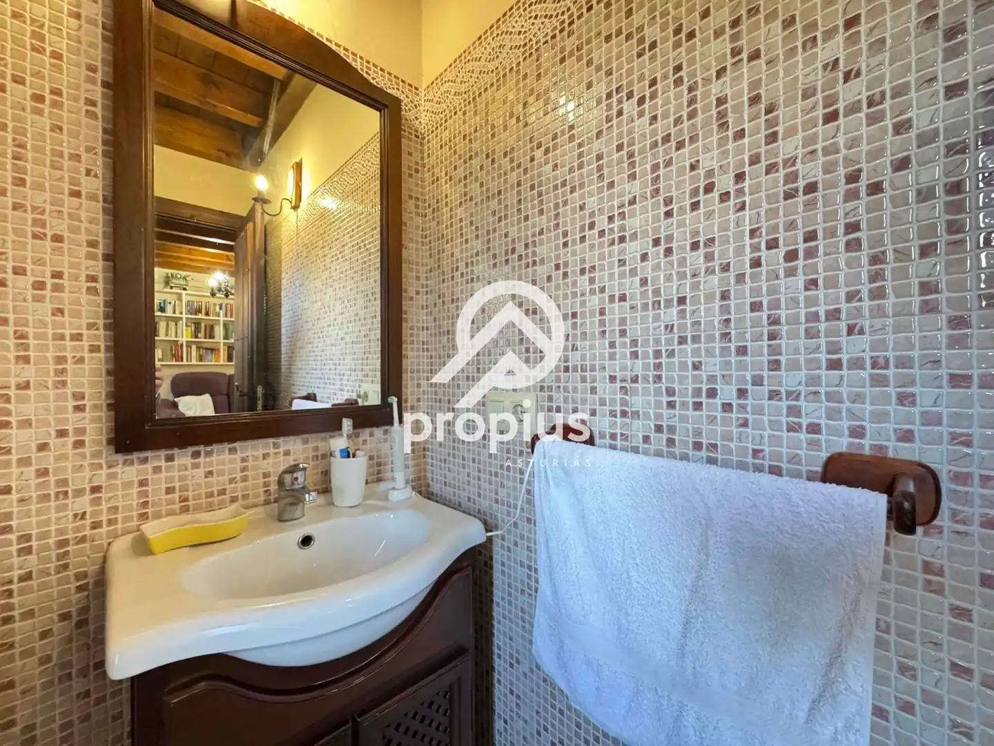 Bathroom of Houses for sale in Llanes  with Heating, Private garden and Parquet flooring