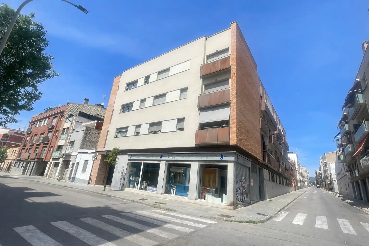 Vista exterior de Piso en venta en Terrassa con Calefacción