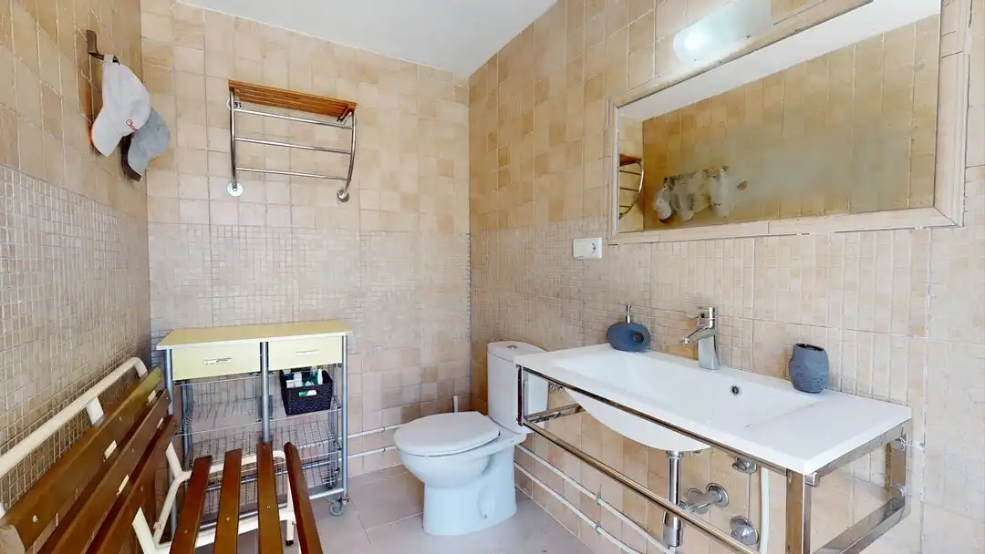 Baño de Casa o chalet en venta en Valdelaguna con Aire acondicionado, Calefacción y Terraza