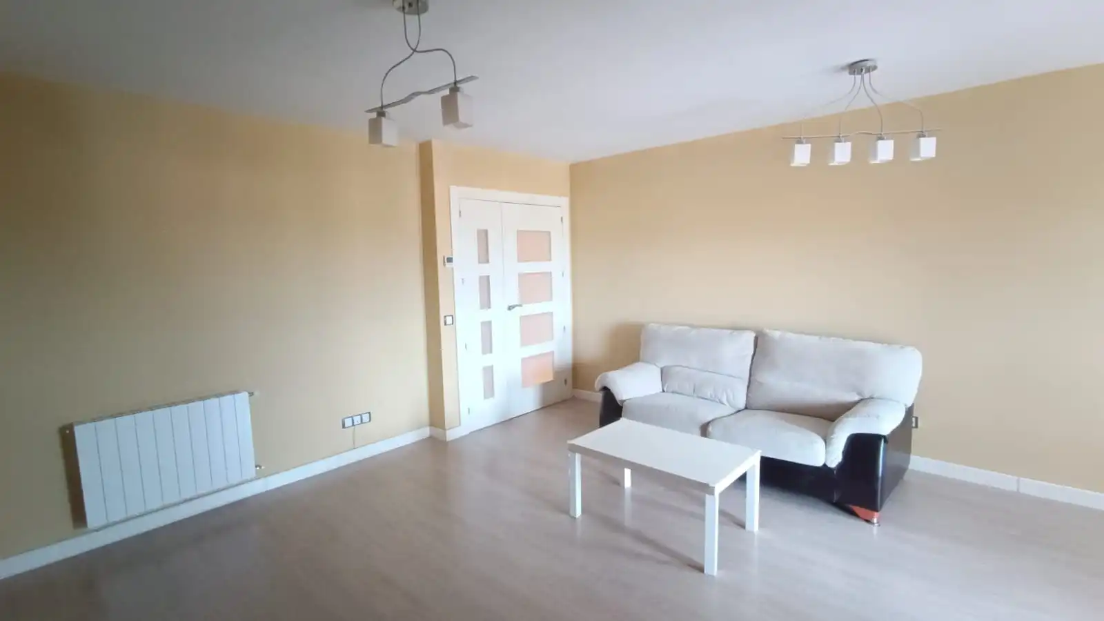 Sala d'estar de Pis en venda en Campo Real amb Aire condicionat, Calefacció i Parquet