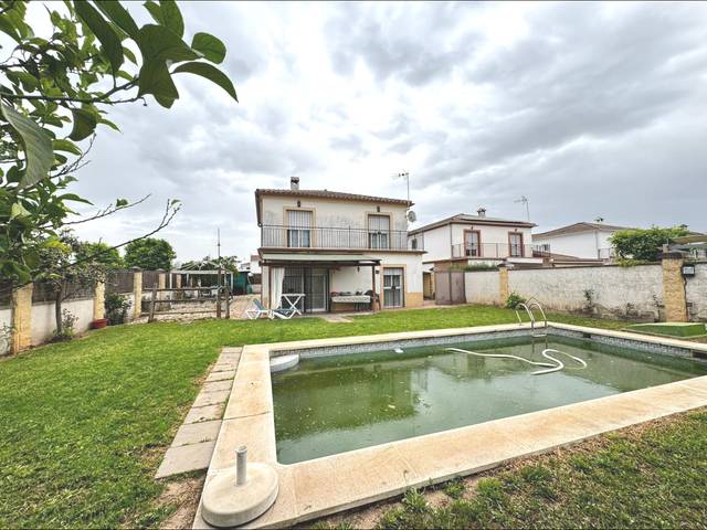 Casa-chalet en Venta en Encinarejo de Córdoba