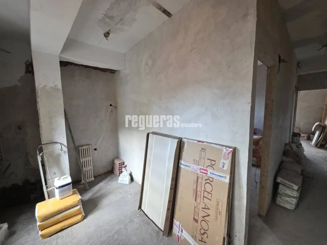Apartamento en venta en Avilés con Calefacción