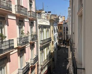 Exterior view of Flat to rent in  Valencia Capital  with Private garden and Balcony