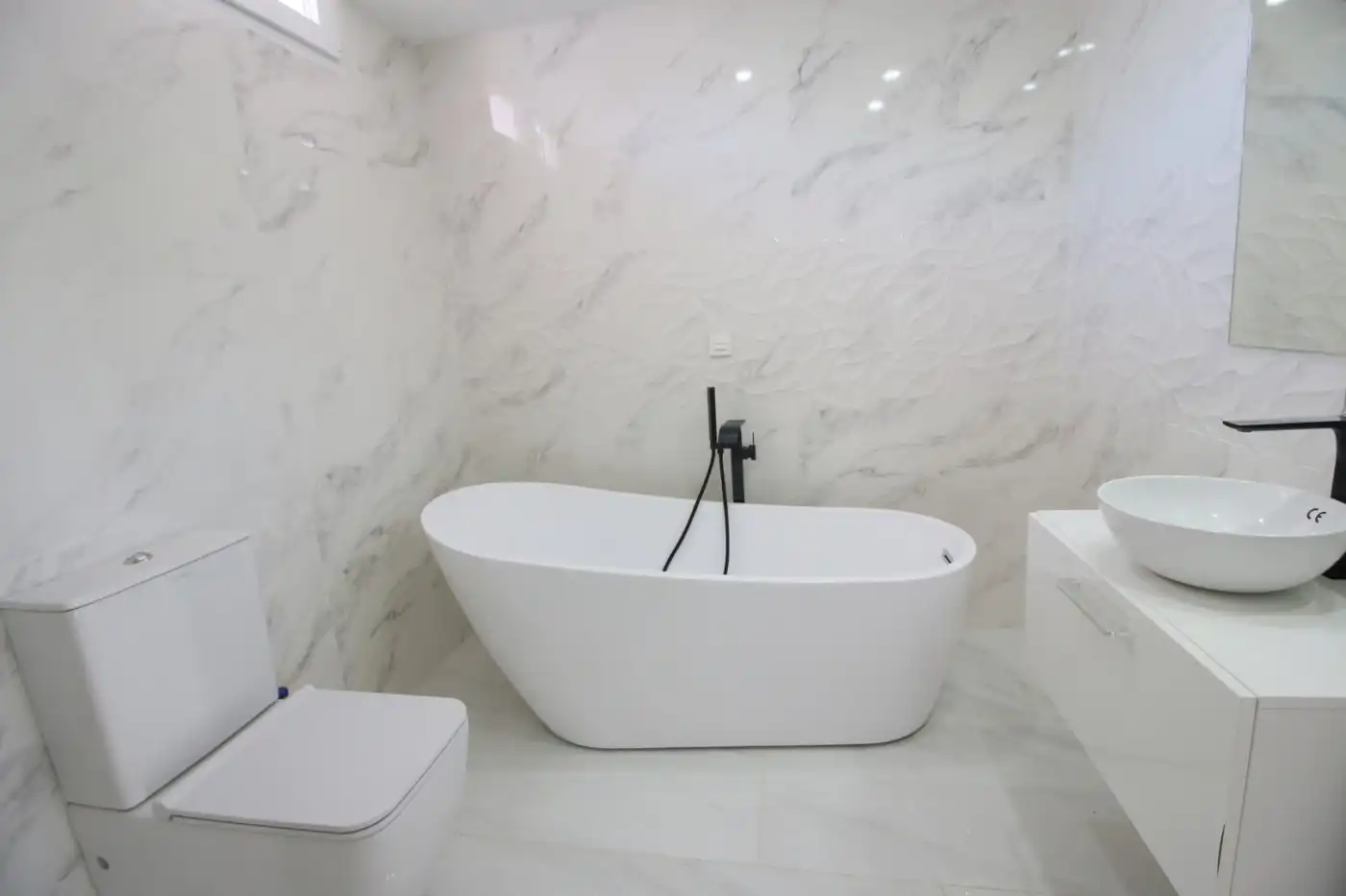 Baño de Casa o chalet en venta en La Nucia con Aire acondicionado, Calefacción y Jardín privado