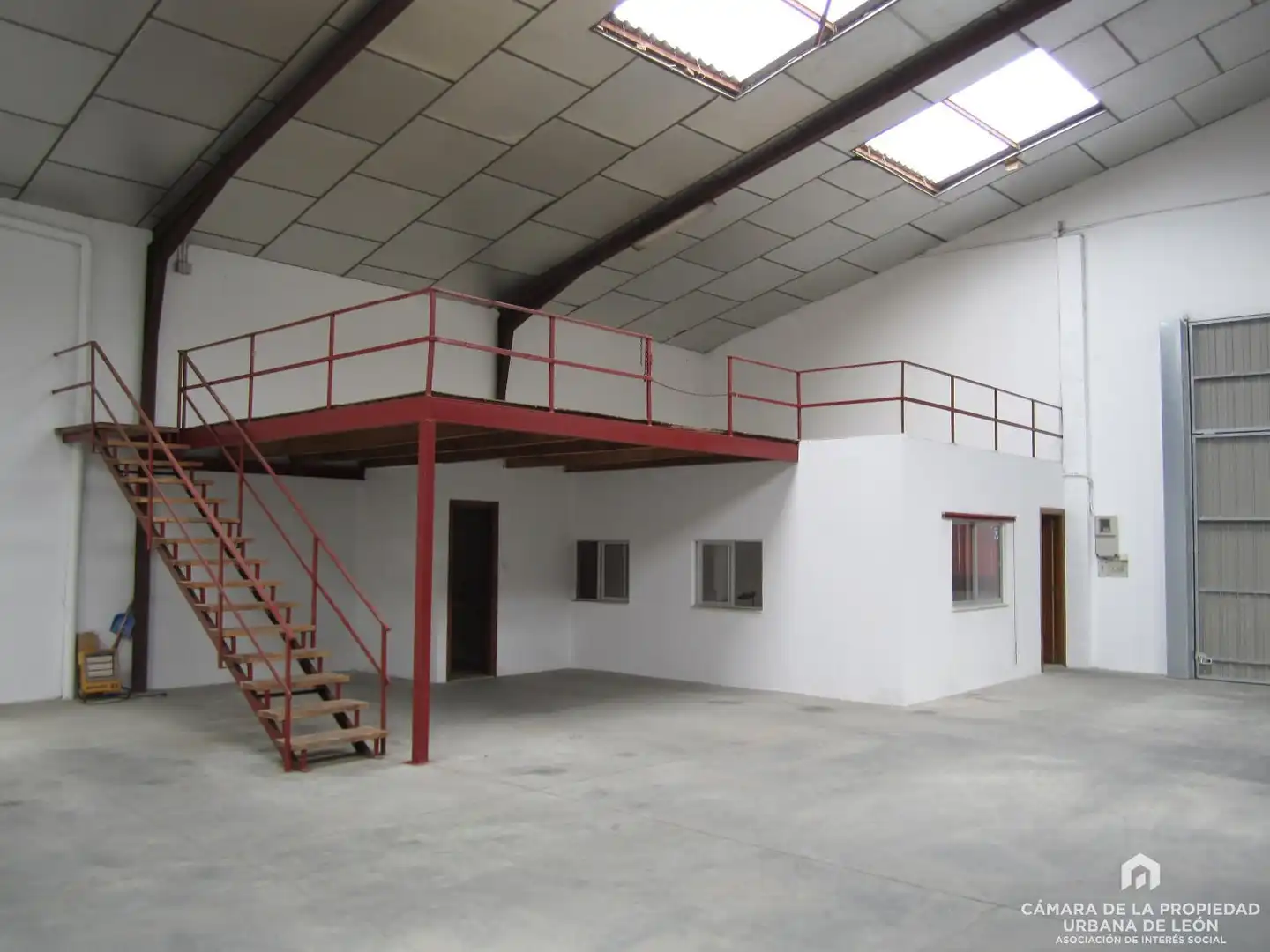 Nave industrial en alquiler en León Villarroañe km 2,7, imagen 3