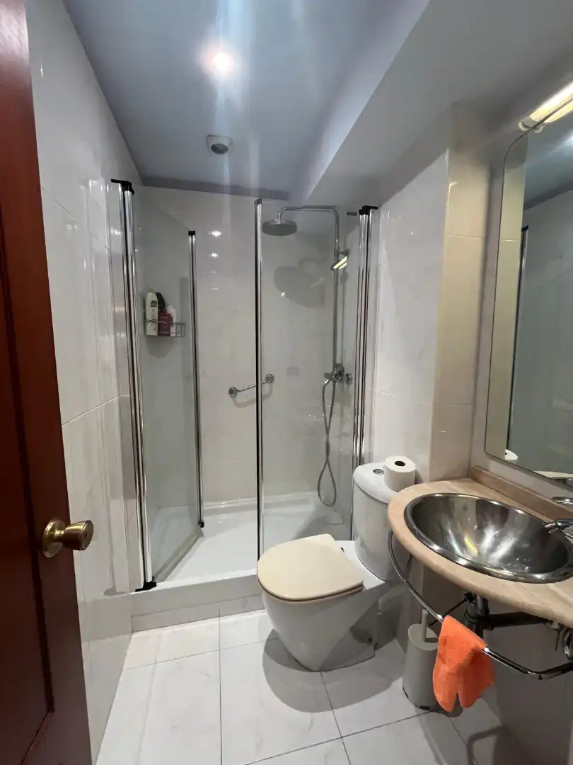 Baño de Piso en venta en A Coruña Capital  con Amueblado y Balcón