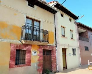 Vista exterior de Casa o xalet en venda en Redecilla del Camino amb Calefacció, Traster i Moblat