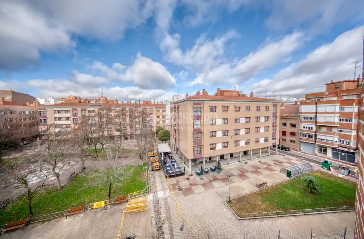 Exterior view of Flat for sale in Valladolid