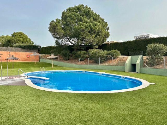 Piscina de Pis en venda en Sabadell amb Calefacció, Jardí privat i Parquet