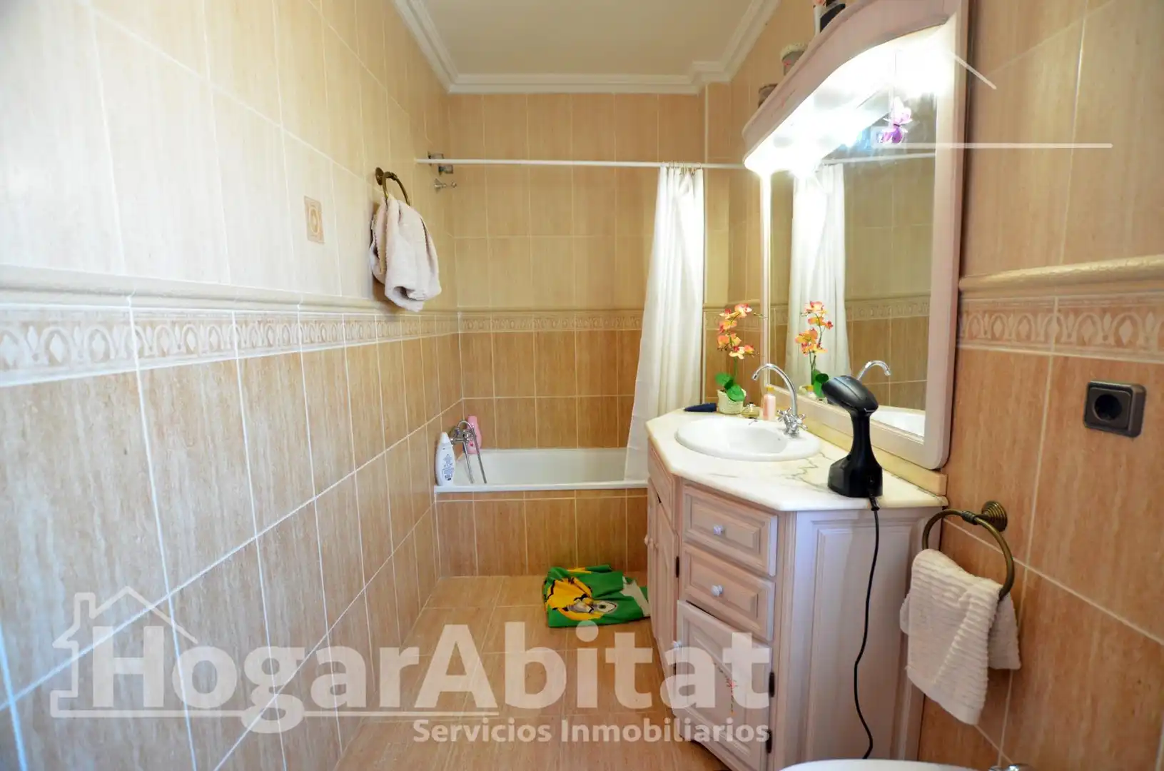 Bany de Casa o xalet en venda en Alicante / Alacant amb Calefacció, Jardí privat i Terrassa