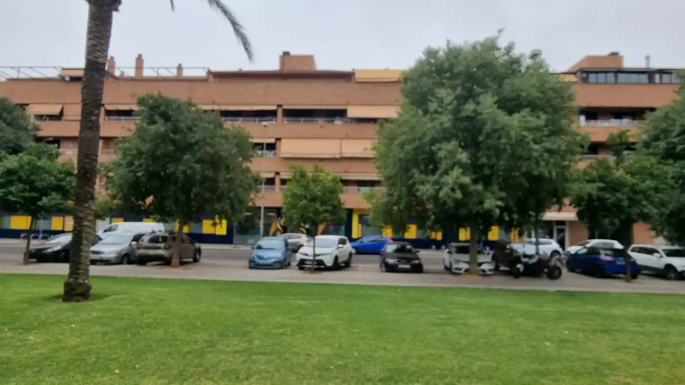 Vista exterior de Garatge en venda en Córdoba