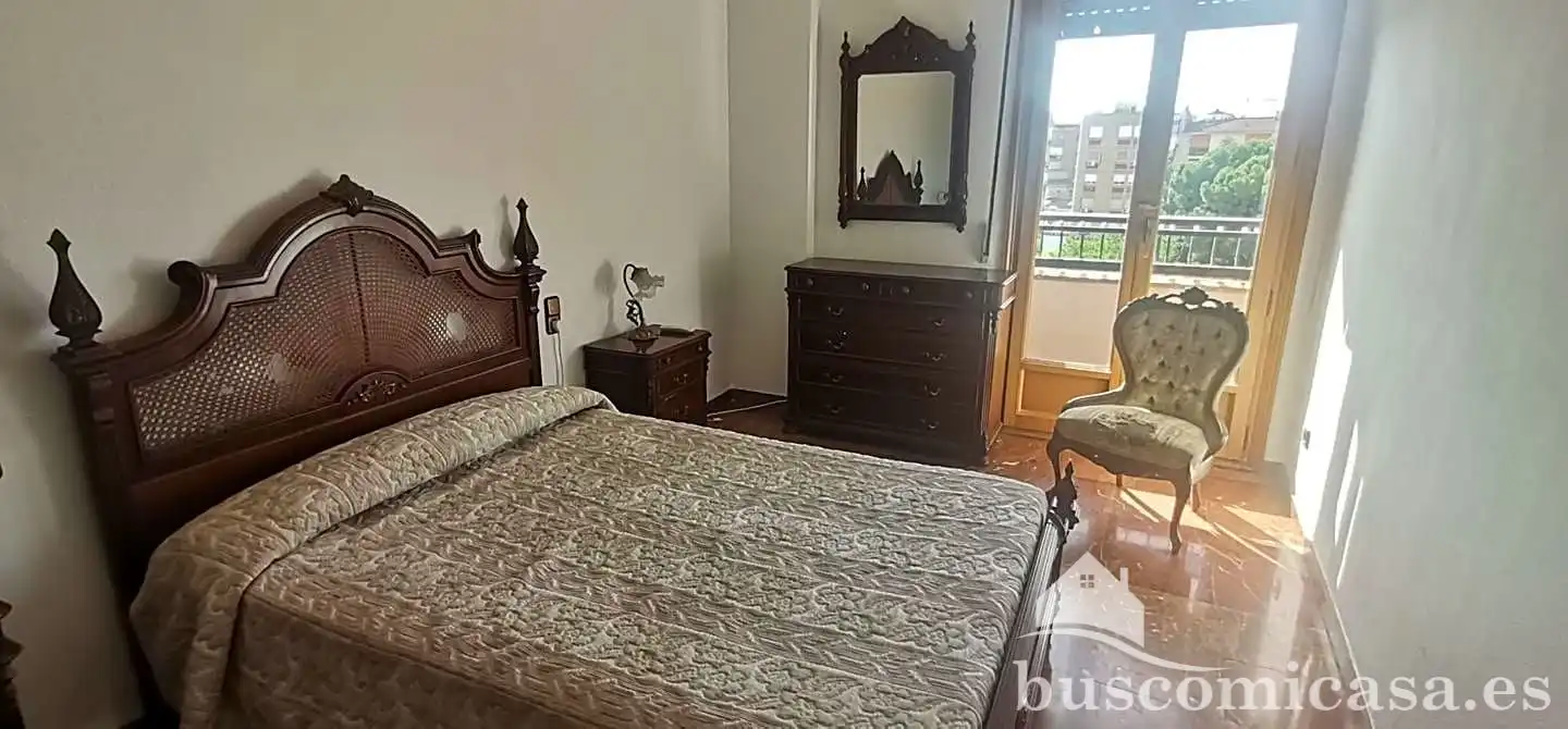 Piso de alquiler en Constitución, Linarejos